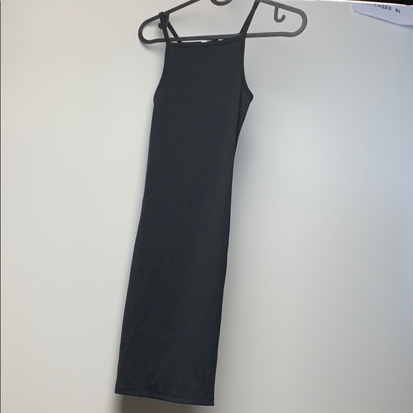 Short sleeveless black dress - Picture 1 of 9